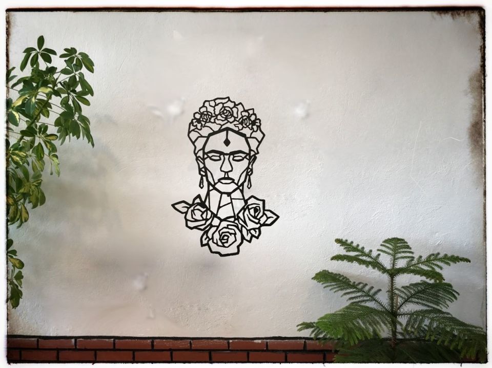 Frida Metal Pano